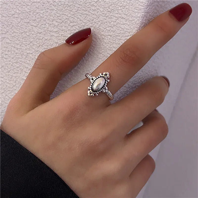 Set of 4 Adjustable Women’s Rings – Vintage Minimalist Style